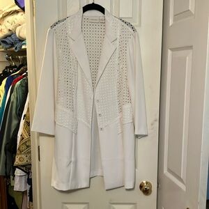 Chico’s off white jacket. Perfect for summer!